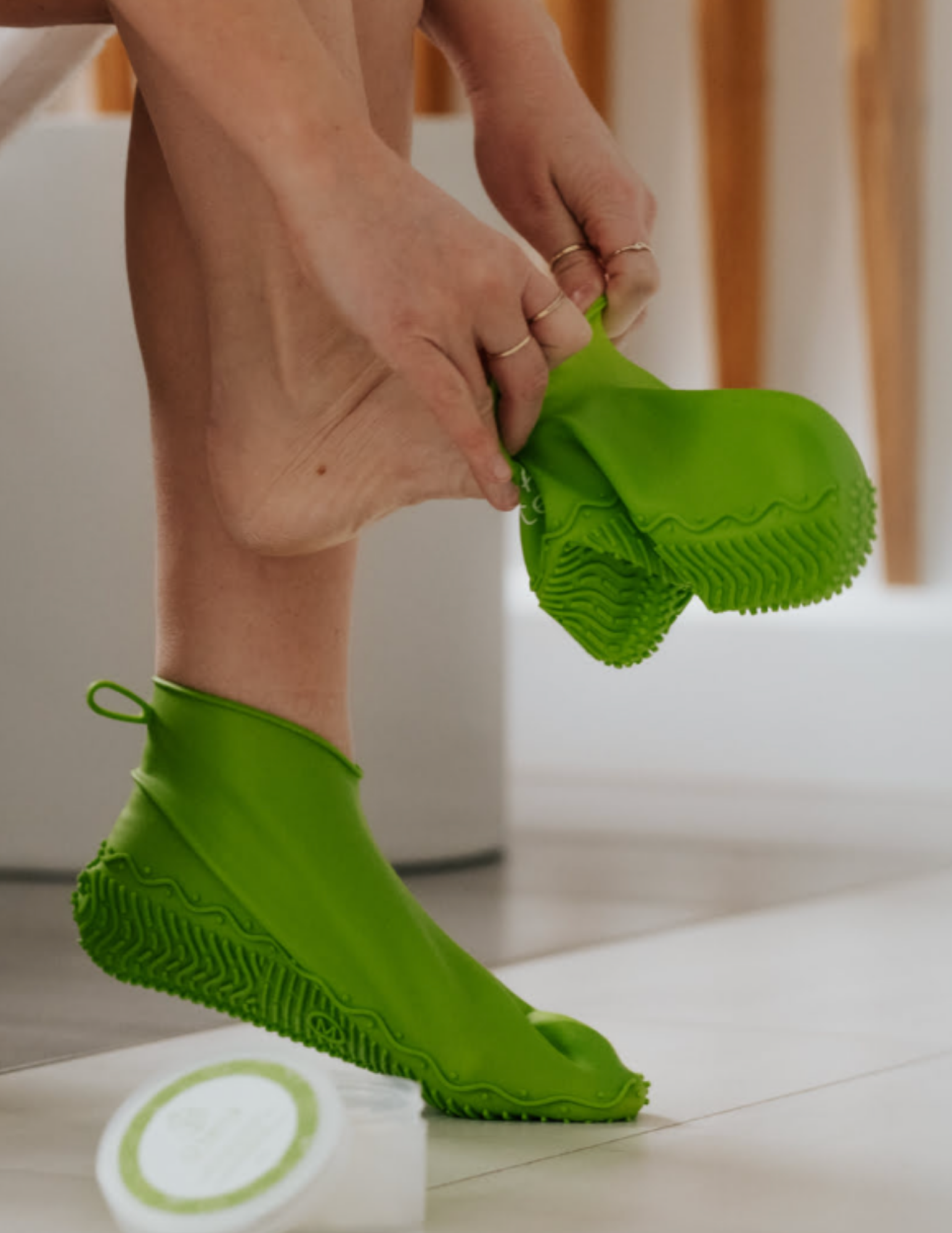 Foot care slippers & nourishing silky butter set - O'terra