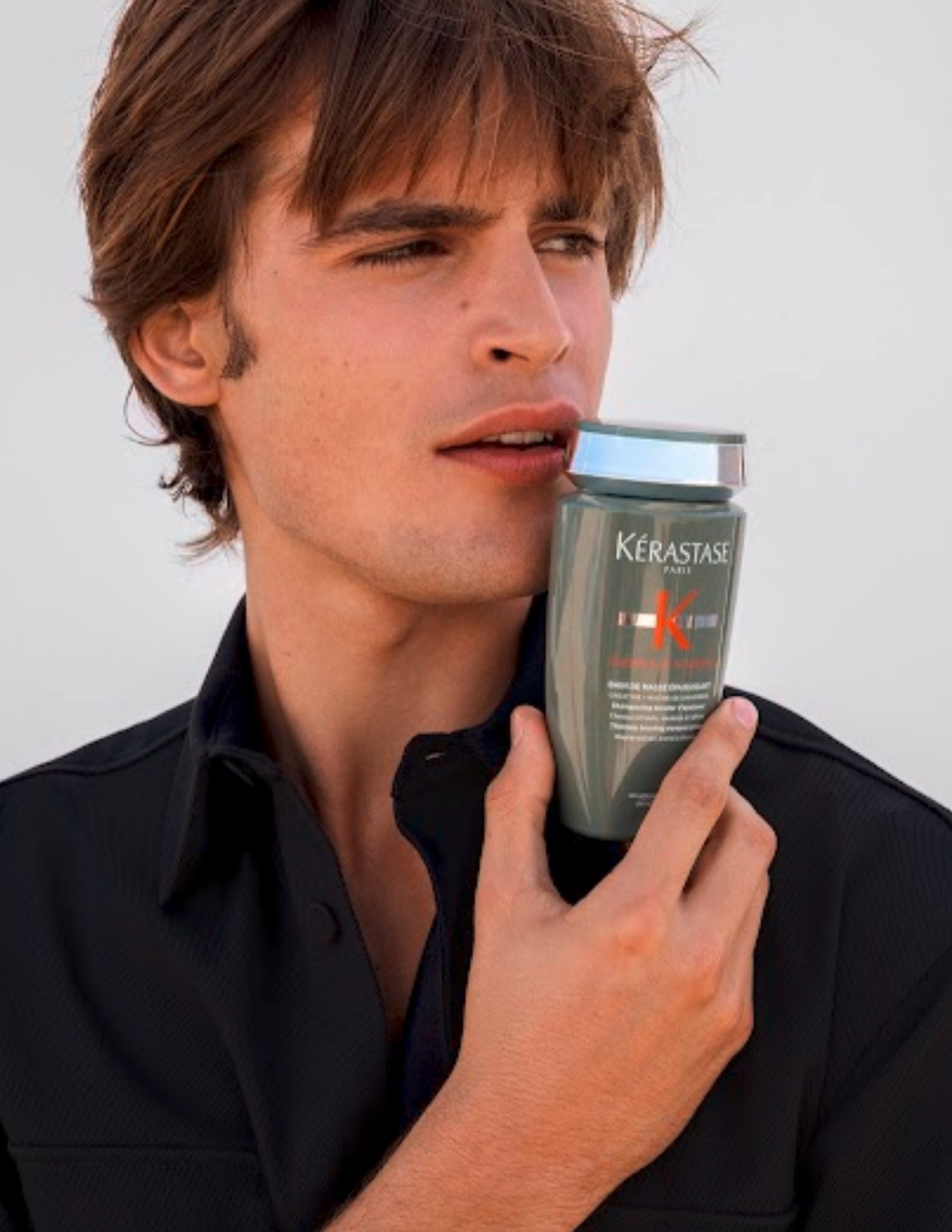 Kérastase Genesis Homme : Le bain de masse épaississant est un shampoing qui ira travailler l'épaisseur et la densité des cheveux qui ont tendance à s'affiner. Livraison rapide et gratuite dès 50$ - Conseils personnalisés