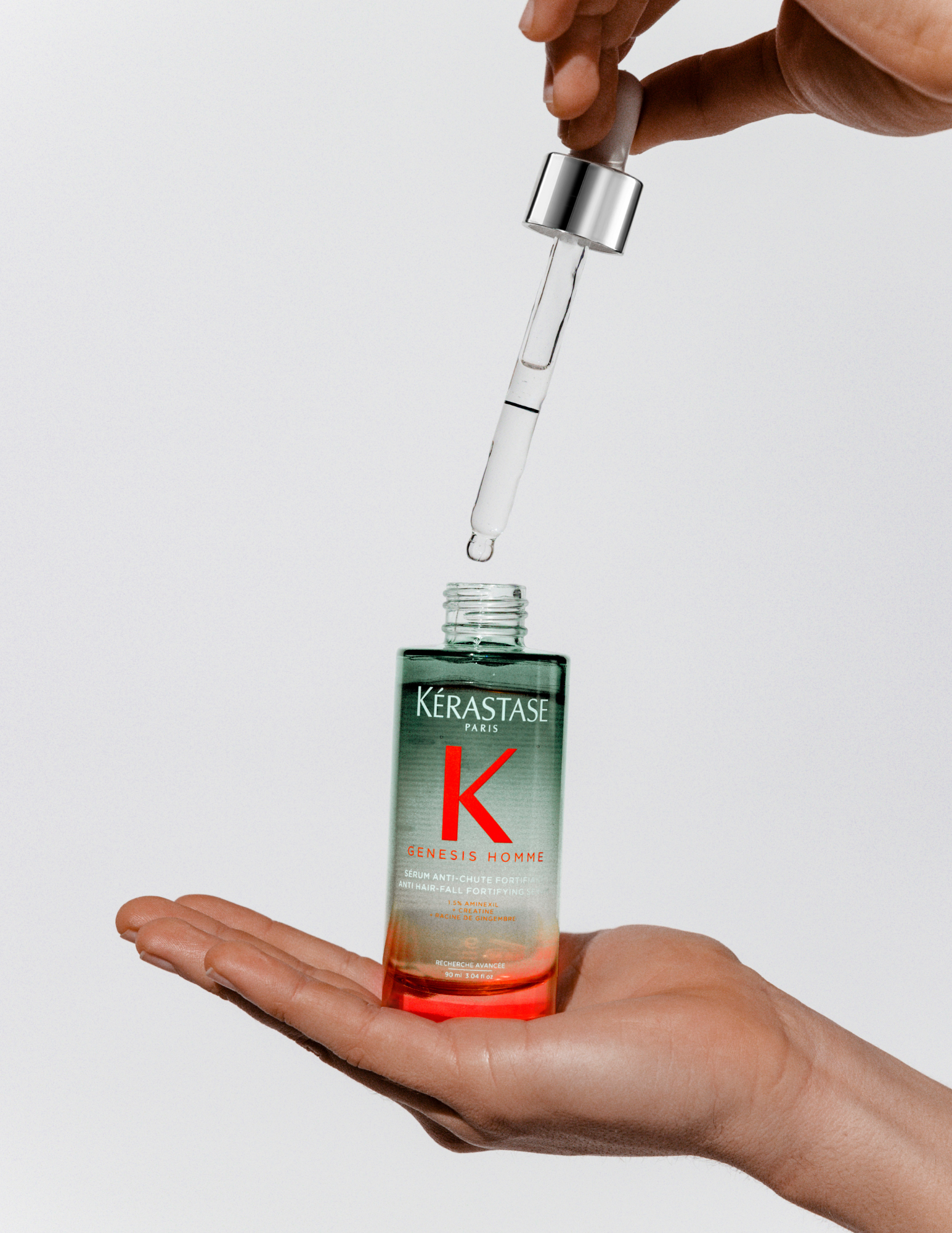 Kérastase Genesis homme : Le sérum anti-chute fortifiant est un incontournable pour lutter contre la chute des cheveux. Livraison rapide et gratuite dès 50$ - Conseils personnalisés