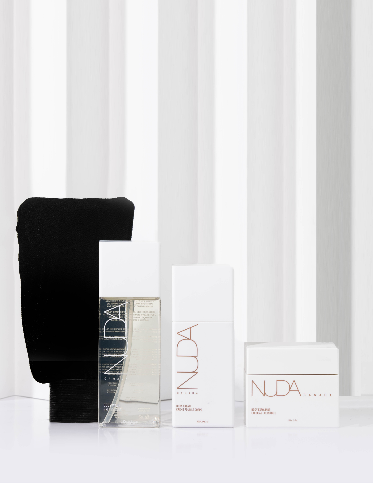 Obtenez tout ce dont vous avez besoin pour préparer et maintenir votre peau pour une expérience autobronzante ultime. Livraison rapide et gratuite dès 50$