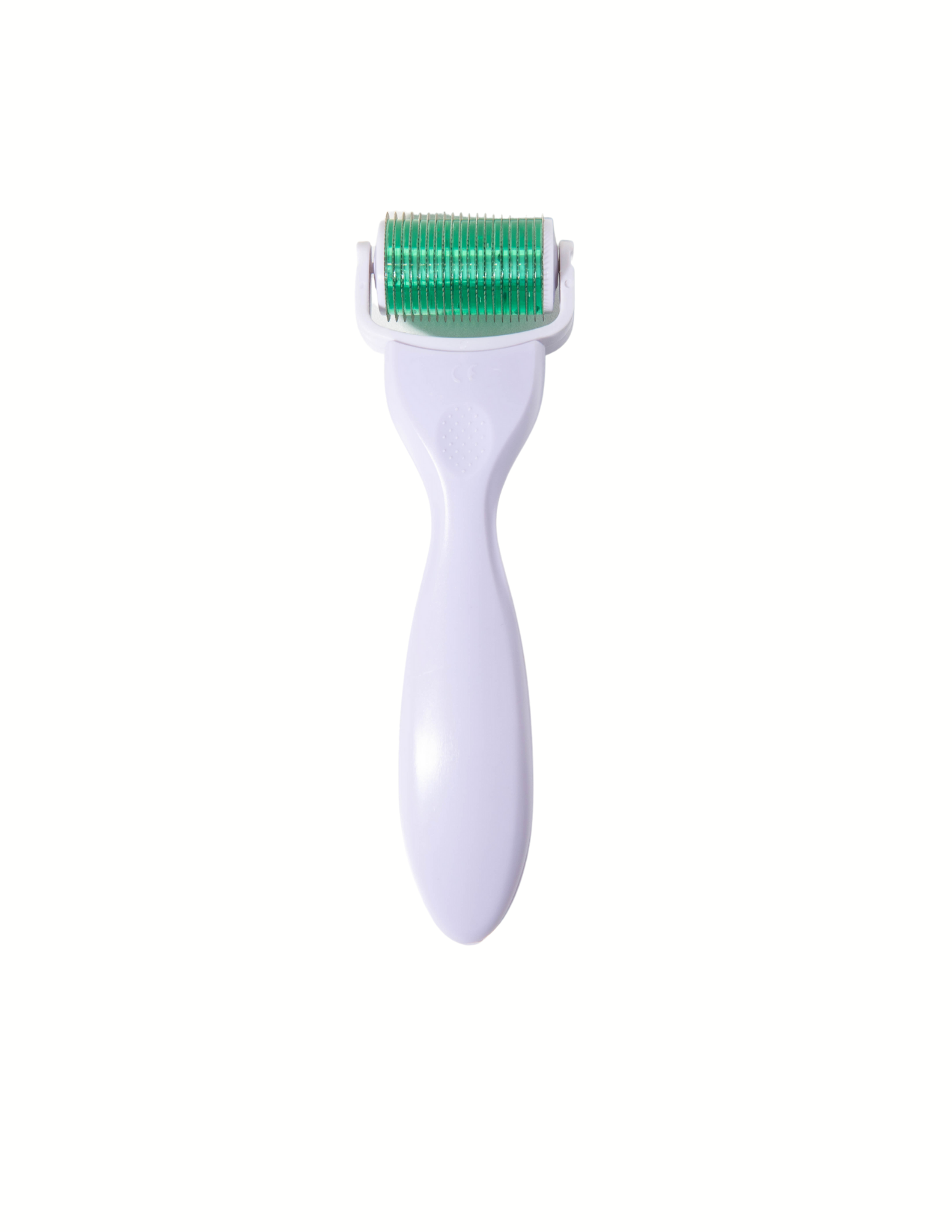Le dermaroller est un outil de beauté qui crée des micro-perforations afin d'activer la régénération de la peau. Les micro-perforations permettent entre autres de stimuler la production de collagène et d'améliorer la texture de la peau. Livraison rapide et gratuite dès 50$