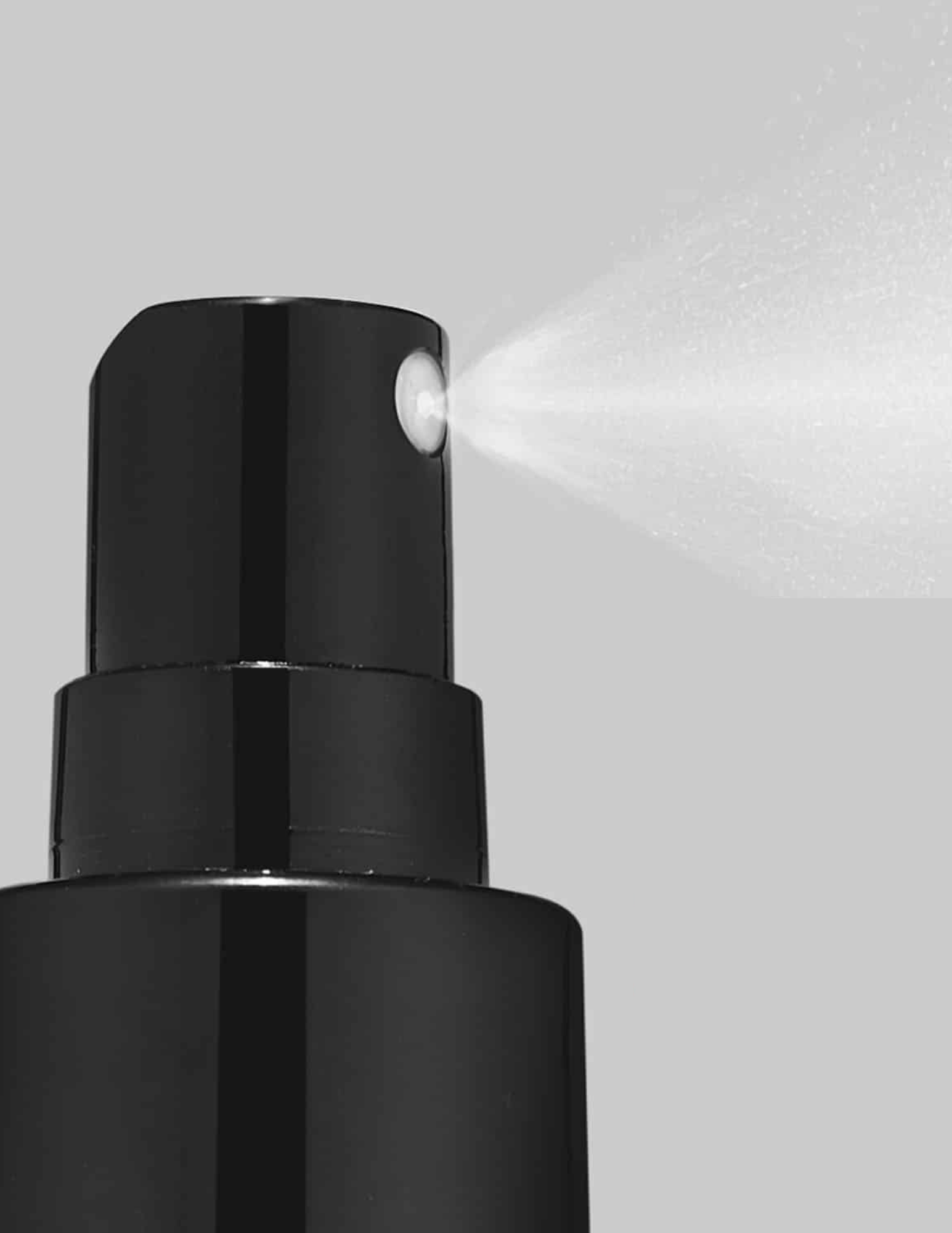 Magasinez les produits professionnels Redken chez Parikart! Le Quick Blowout est un spray thermo protecteur de base léger pour le coiffage qui accélère le temps de séchage et sublime le cheveux. Il revitalise les cheveux tout en les protégeant de la chaleur des outils thermiques. Sa formule biphasée constituée d’une phase huileuse et d’une phase aqueuse réduit le temps de séchage et aide à revitaliser les cheveux. 