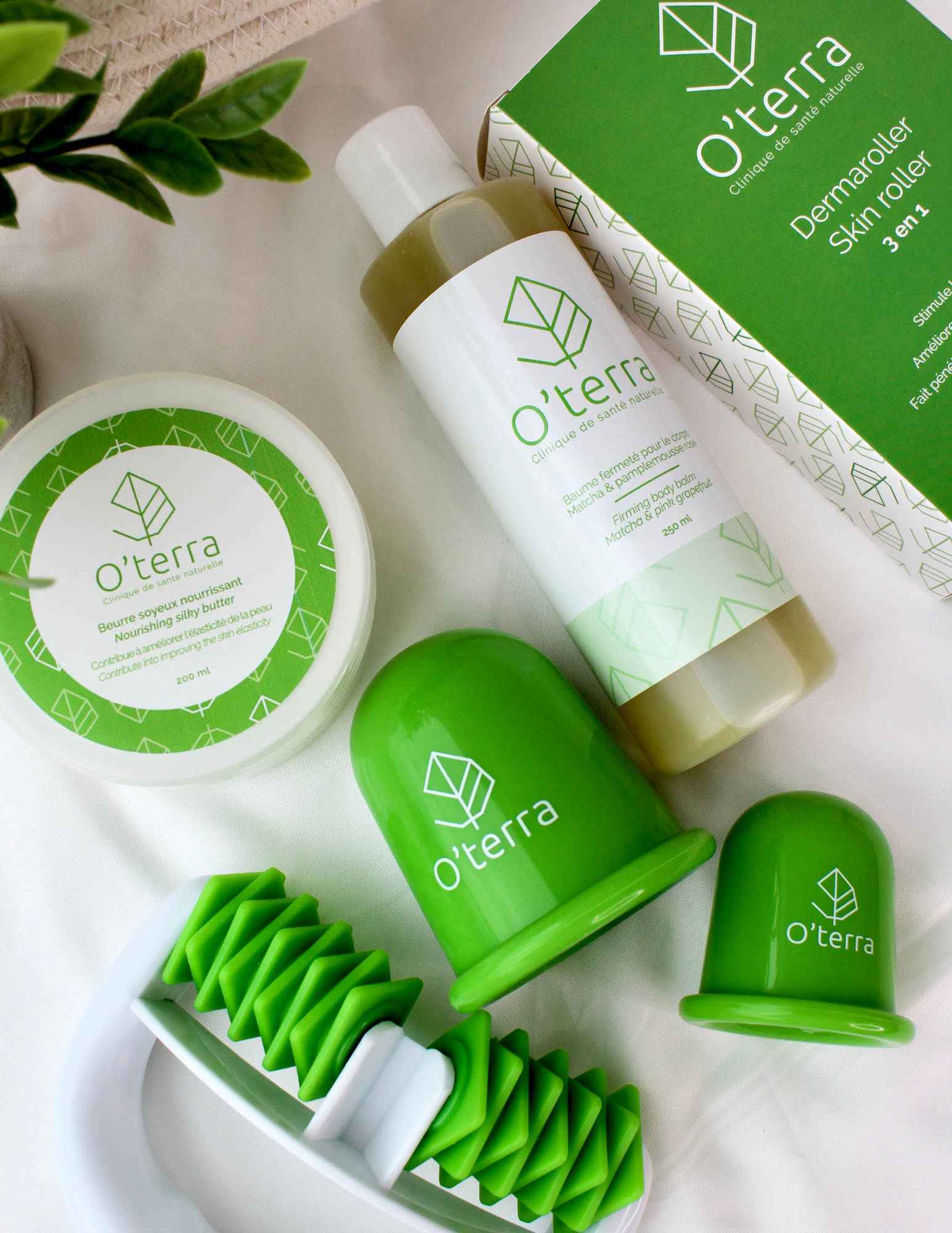 L'ensemble « BÉBÉ À BORD » contient les produits ainsi que les outils de beauté de la gamme O’terra qui sont des incontournables pour les femmes enceintes! Livraison rapide et gratuite dès 50$