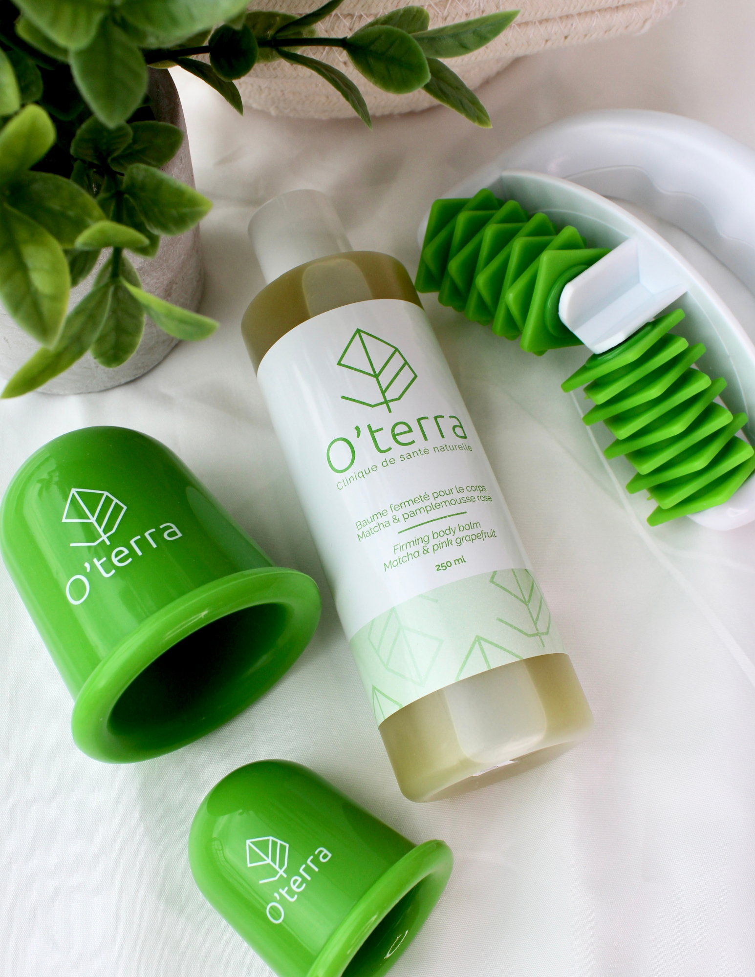 L'ensemble pour la rétention d'eau et la cellulite contient ce qu'il faut pour traiter ces deux problèmes et vous aider à retrouver davantage de confort au niveau de vos jambes! Livraison rapide et gratuite dès 50$
